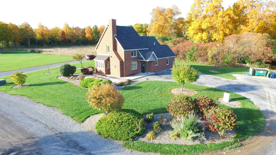 Exterior & Views 2, Cobtree Vacation Rental Resort, Ontario