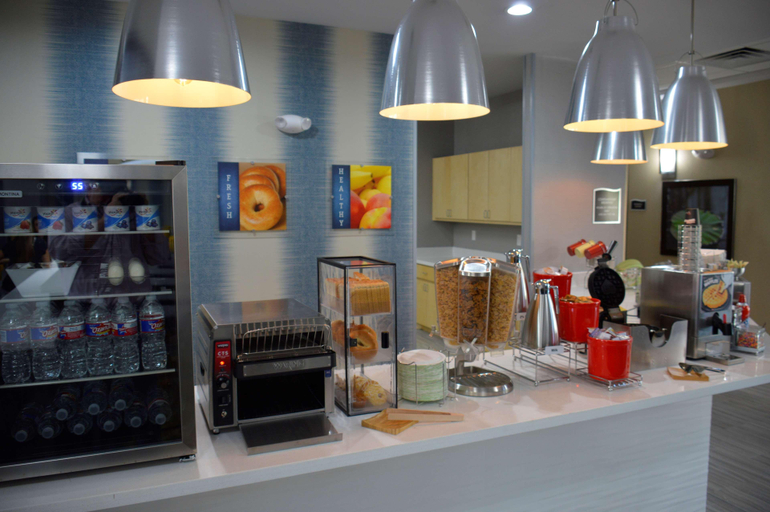 Food & Drinks 5, Best Western Plus Airport Inn, Caddo