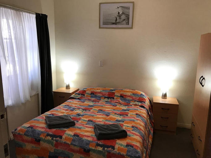 Bedroom 4, Hello Adelaide Motel and Apartments, Adelaide