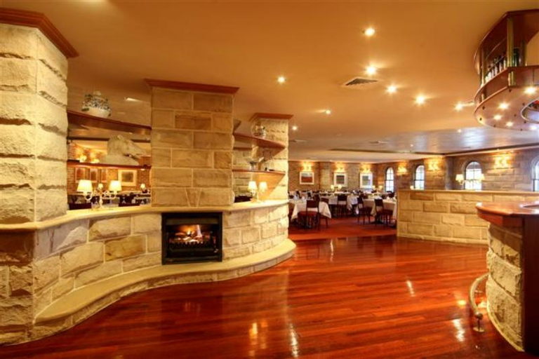 Public Area 5, The Hermitage Motel Campbelltown, Campbelltown - South