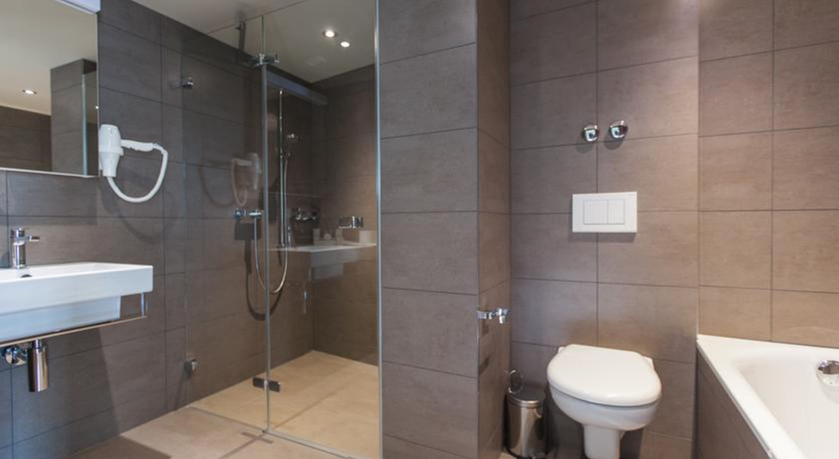 Bathroom 3, Hotel Plaza Winterthur, Winterthur