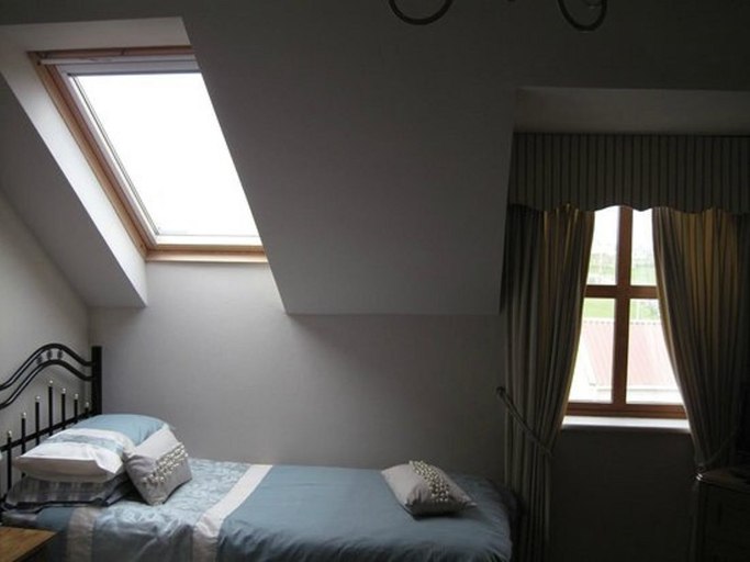Bedroom 2, Imeall Na Mara