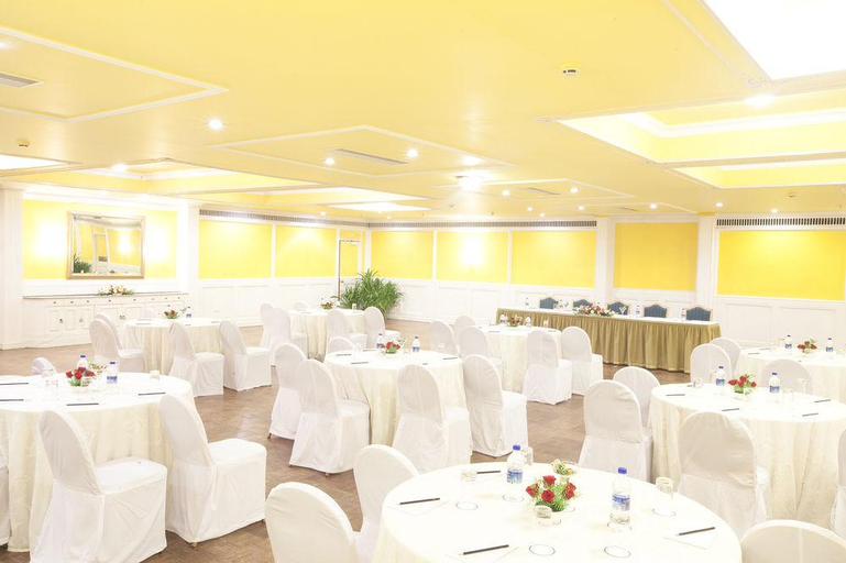 Food & Drinks 4, Taj Chandela, Chhatarpur