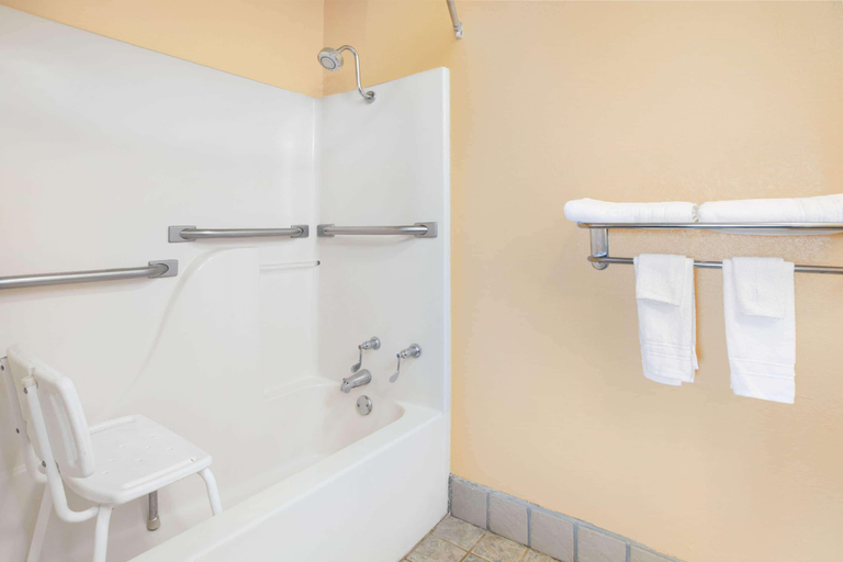 Bathroom 4, Motel 6 Crowley, LA, Acadia