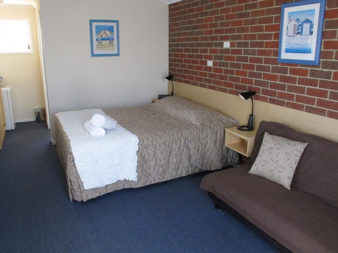 Bedroom 4, Merimbula Gardens Motel, Bega Valley