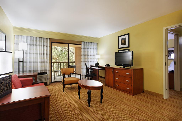 Exterior & Views 2, Courtyard by Marriott Tampa North/I-75 Fletcher, Hillsborough