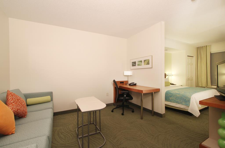 Bedroom 4, SpringHill Suites Grand Rapids North, Kent
