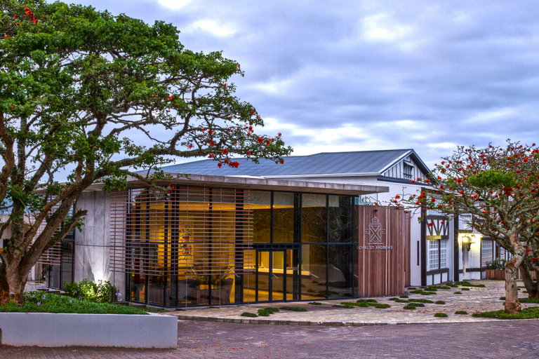 Exterior & Views