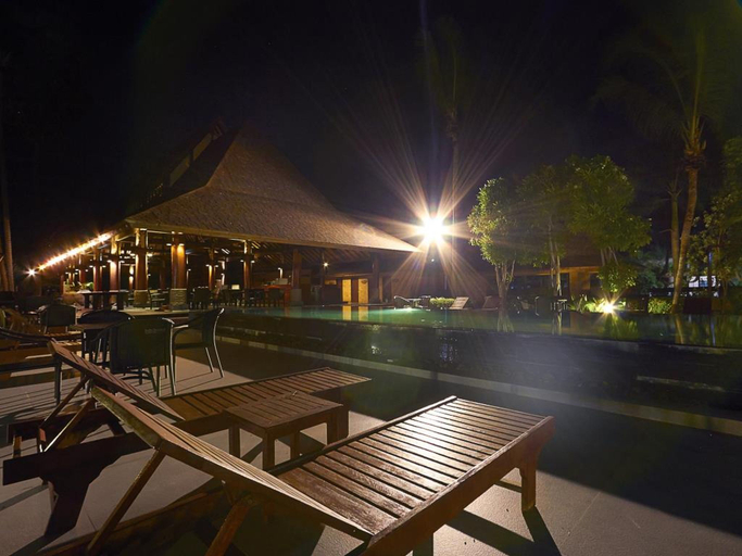 Food & Drinks, D Varee Diva Ban Krut, Bang Saphan