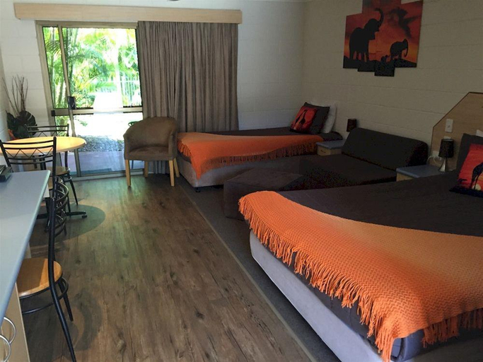 Bedroom 3, Pialba Motor Inn, Hervey Bay - Pt A