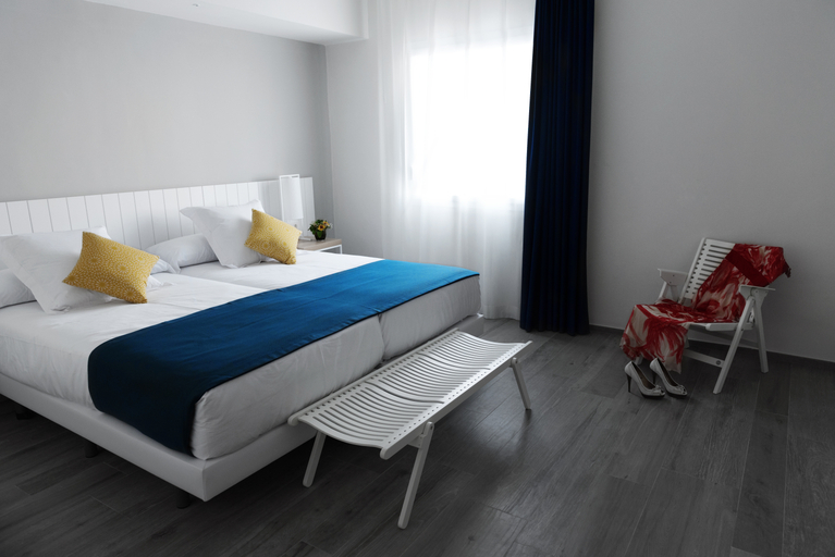 Bedroom 3, Hotel Agaró Chipiona, Cádiz