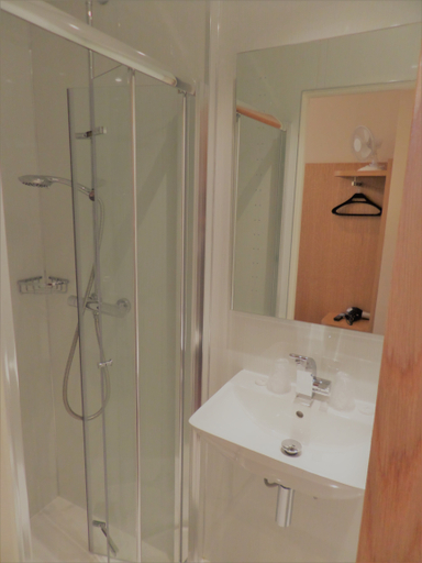 Bathroom 5, Lancaster Court Hotel, London