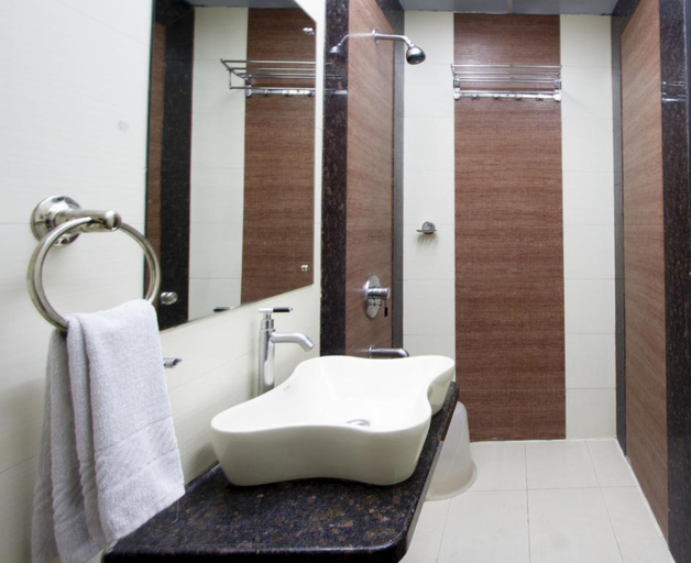 Room 4, Fabhotel Imperio Baner, Pune