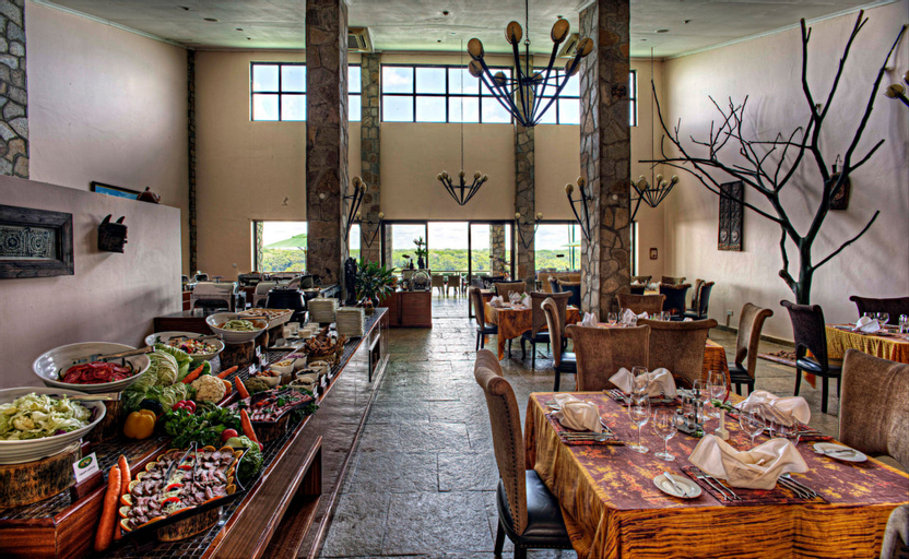 Food & Drinks, Chobe Safari Lodge, Nwoya