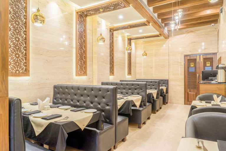 Food & Drinks, Treebo Metropolis, Mumbai Suburban