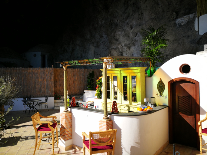 Food & Drinks 4, Badia Santa Maria de Olearia, Salerno