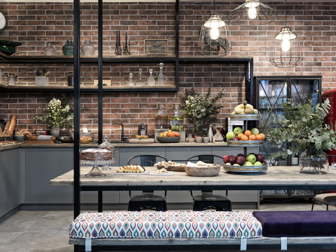 Public Area 3, 18 Micon Street, Attica