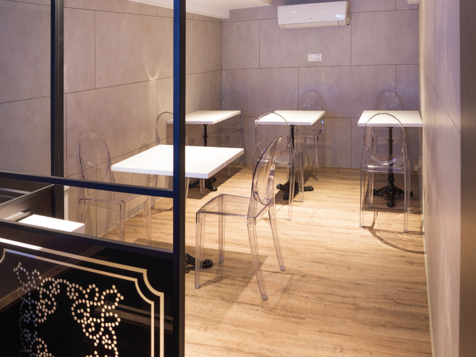 Others 3, Hotel Relax V, Taipei City