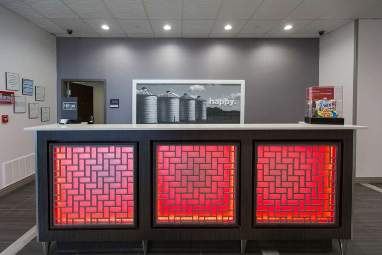 Public Area 2, Hampton Inn & Suites Stroud, Lincoln