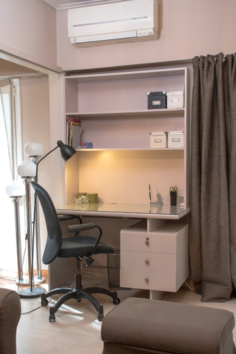 Public Area, Stunning Central Apartment, Attica