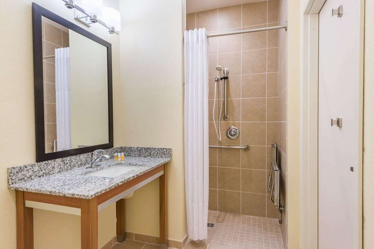 Bathroom 4, Days Inn by Wyndham Cadiz, Harrison