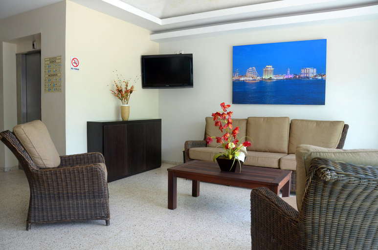 Public Area 2, Hotel Delfines, Veracruz