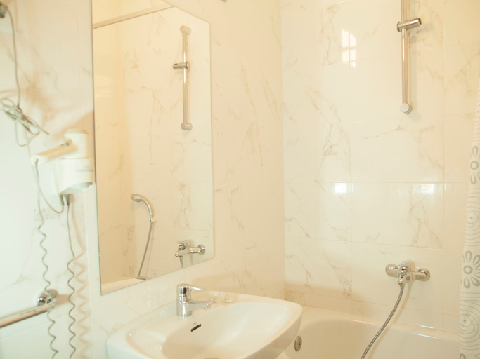 Bathroom 5, Dato 2, Álava