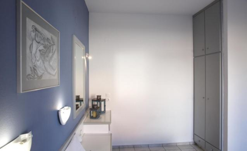 Bathroom 3, Irene Beach, Crete