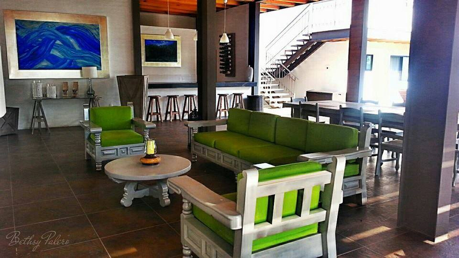 Public Area, La Ribereña, Chapala