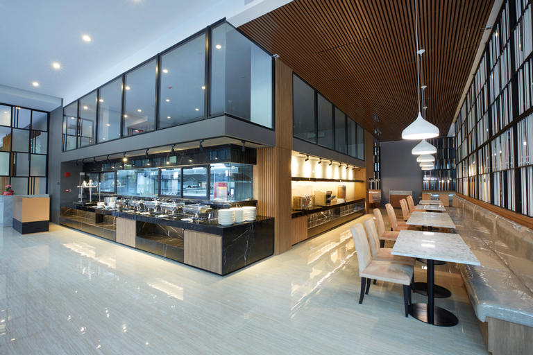 Food & Drinks 4, Floral Blossom Sathorn, Sathorn