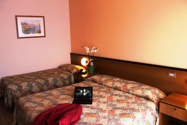 Bedroom 3, Aries, Novara