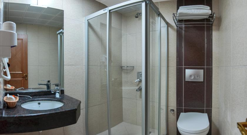 Bathroom 4, Dalan Hotel, Fatih