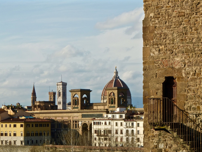 Exterior & Views 2, Pink Wolf, Florence