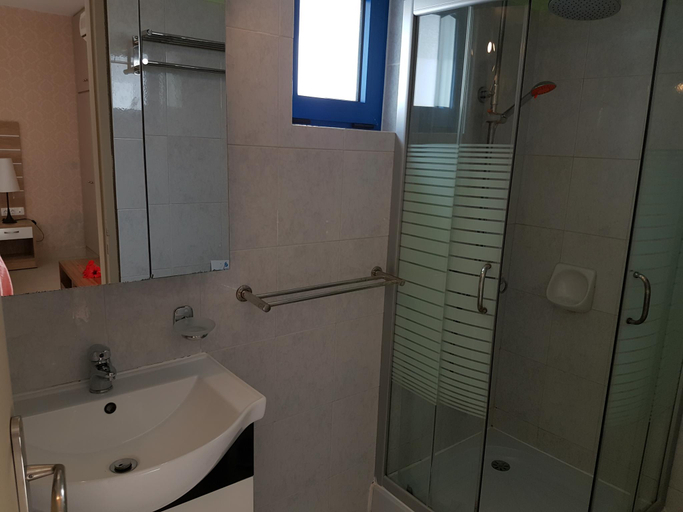 Bathroom 5, Galazio beach resort, Crete