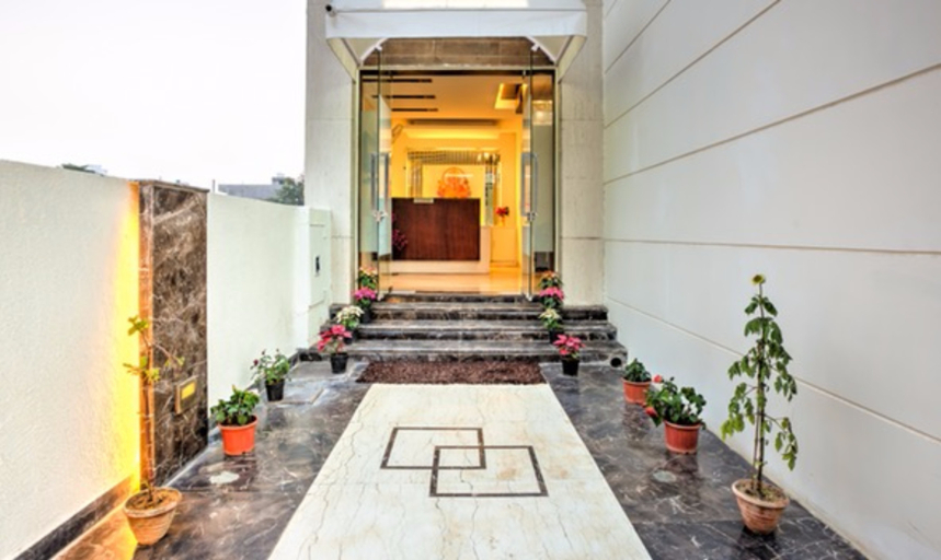 Public Area 2, Treebo Coral Tree, Gurgaon