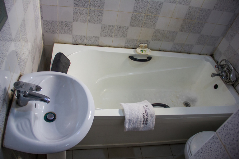 Bathroom 4, De Lawrence Court & Suite, Kosofe