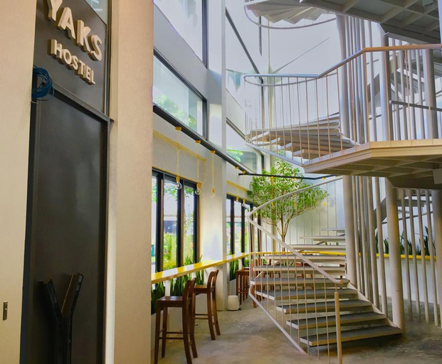 Public Area 4, Yaks House Hostel, Bangkok Noi