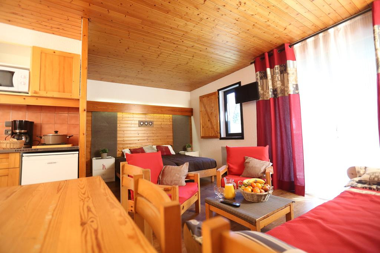 Bedroom 3, Village Club Les Tavaillons, Haute-Savoie