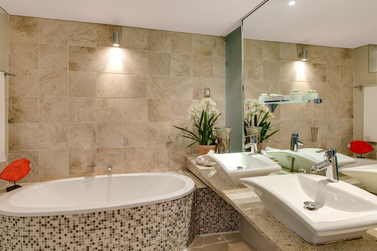 Bathroom 5, BON Hotel Richards Bay, Uthungulu