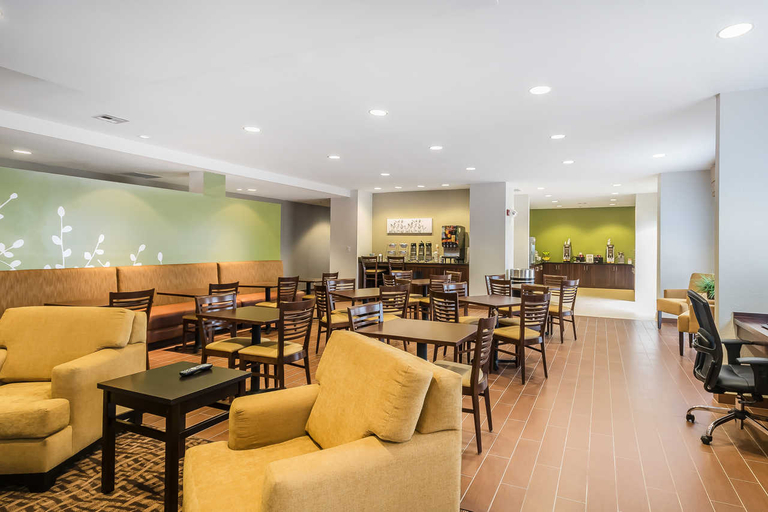 Food & Drinks 5, Sleep Inn & Suites Columbia, Adair