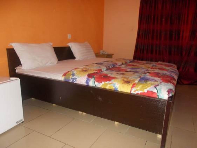 Bedroom 3, Bavidi Hotel, Kosofe