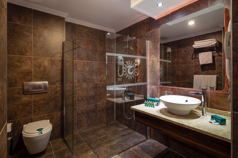Bathroom, Club Hotel Turan Prince World Select Villa, Manavgat