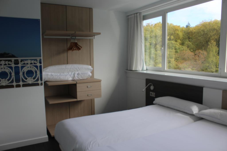 Bedroom 4, Pension Riberas del Urumea, Guipúzcoa