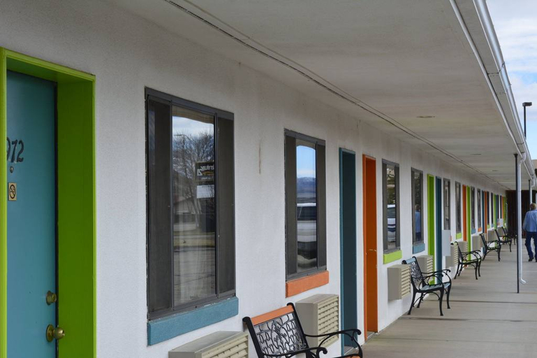 Public Area 2, Retro Inn At Mesa Verde, Montezuma