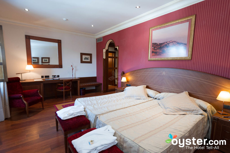 Bedroom 3, Hotel Palacio De La Magdalena, Asturias