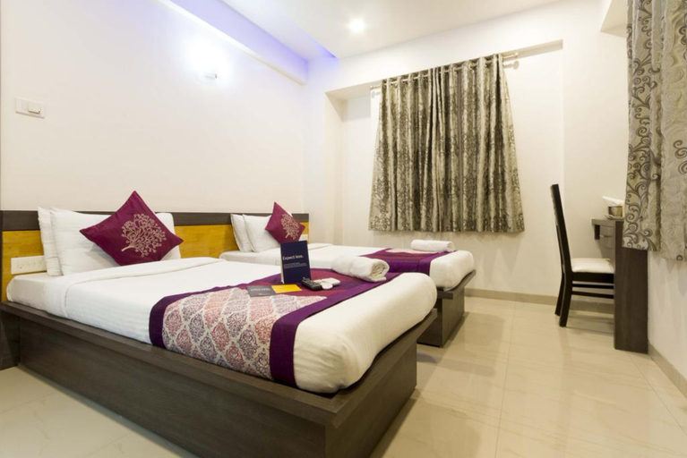 Room 3, Fabhotel Imperio Baner, Pune