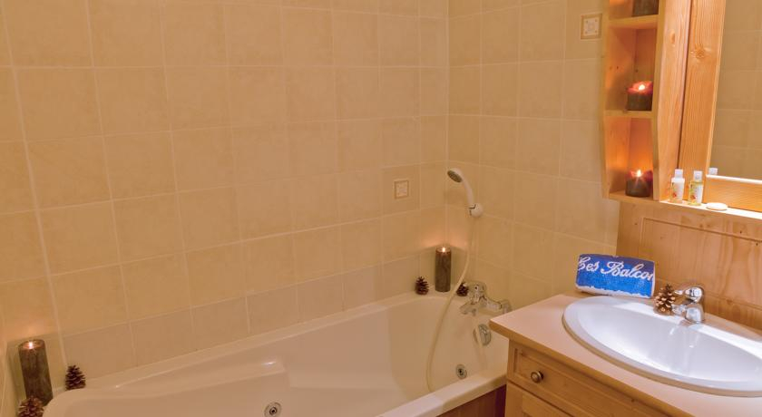 Bathroom 5, Residence Les Balcons de La Rosiere, Savoie