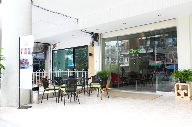 Public Area 3, Sukhumvit Soi 22, Khlong Toey