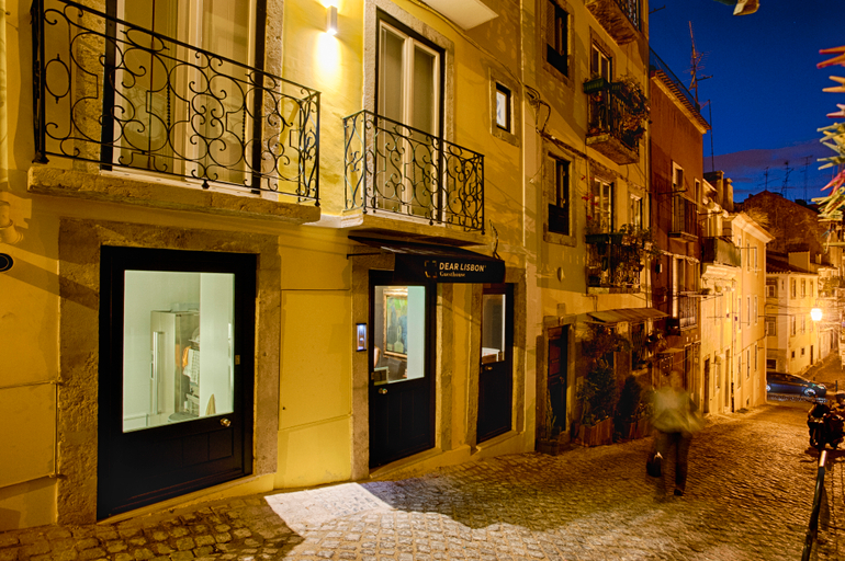 Exterior & Views