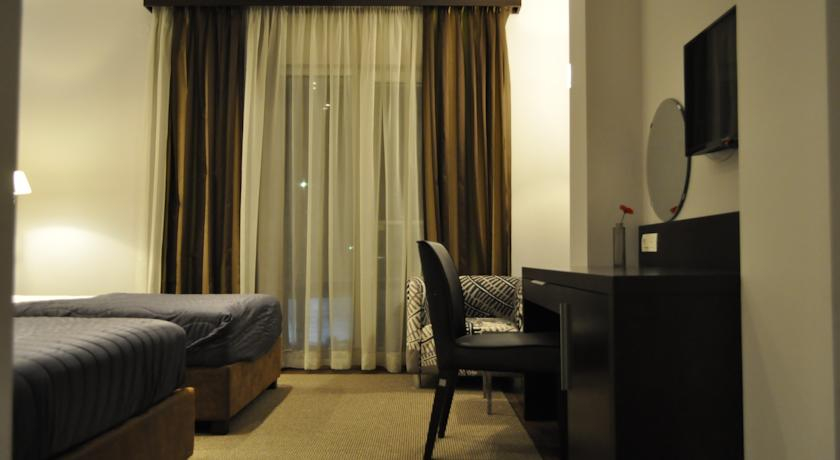 Bedroom, Hotel Dolce Internacional